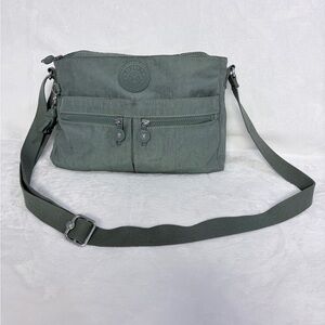 Kipling Live Light Crossbody Travel Bag Green Medium Purse with zippers Pockets